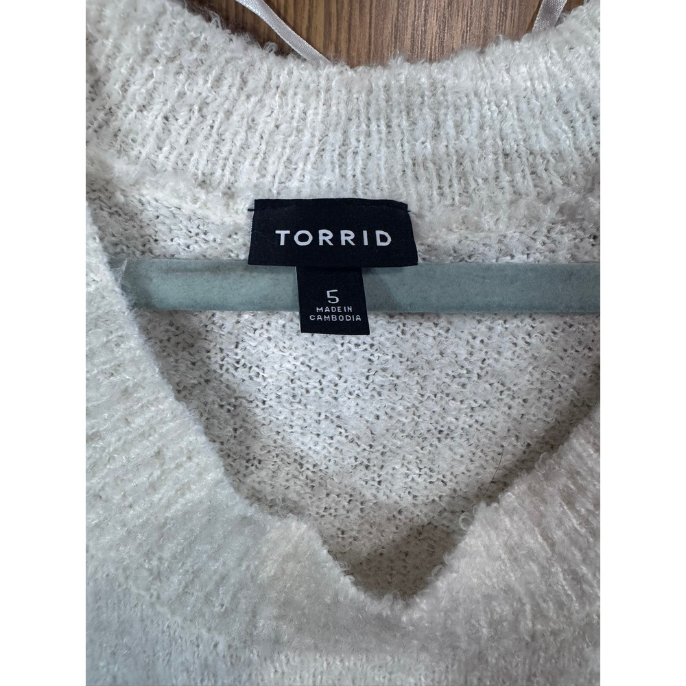 Torrid Cream Boucle Knit Oversized Sweater Plus Size 5- 5X Crew Neck Pullover - Picture 3 of 5